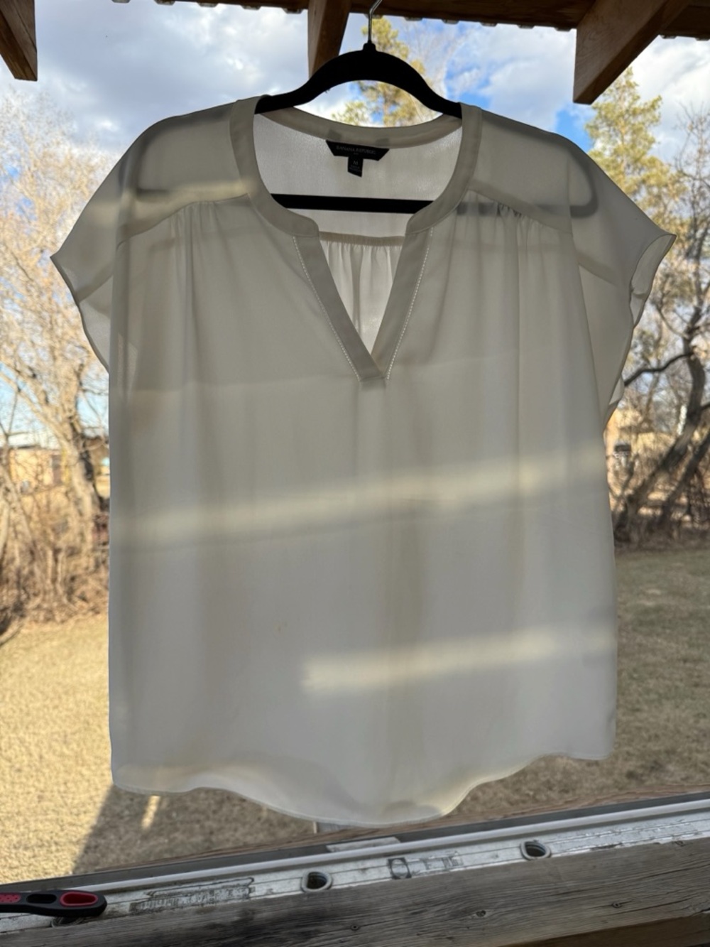 Banana Republic Ivory Split-Neck Cap Sleeve Blouse - Picture 2 of 10